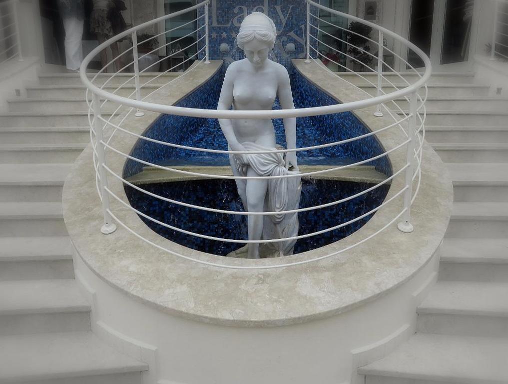 Hotel Lady Mary ミラノ・マリッティマ エクステリア 写真