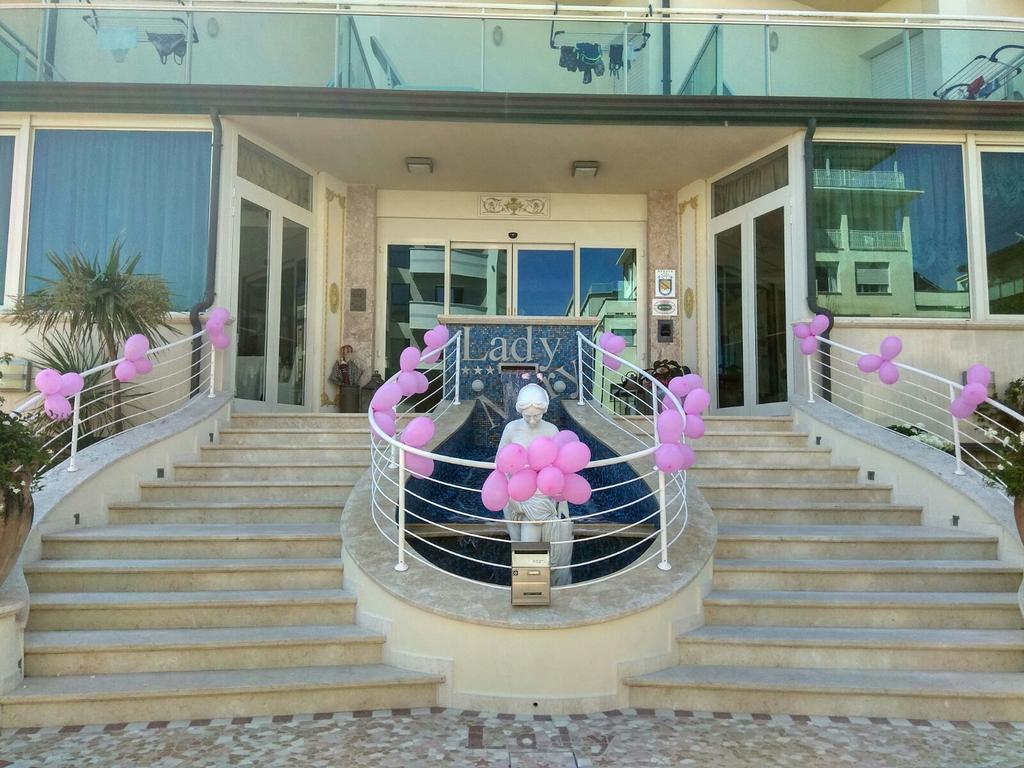 Hotel Lady Mary ミラノ・マリッティマ エクステリア 写真